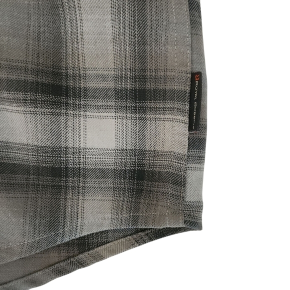 Royal Robbins Long Sleeve Stretch Plaid Shirt – Men's Size L – Gray – Excellent - Picture 3 of 14